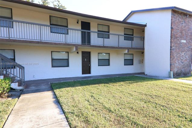 6040 N Shakerwood Cir Unit 106 Tamarac, FL Condo Active - Photo 1 of 26. Opens carousel modal