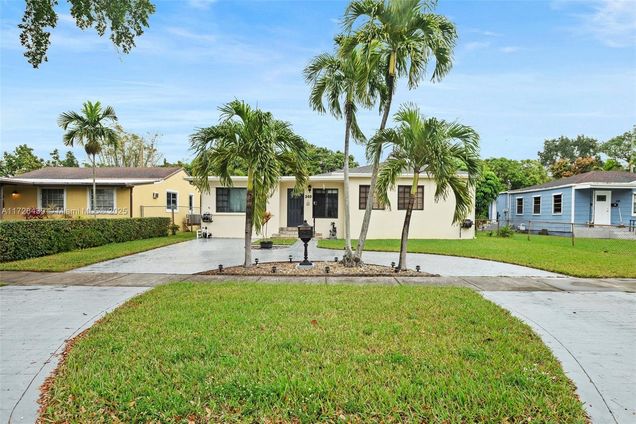 249 Carlisle Dr