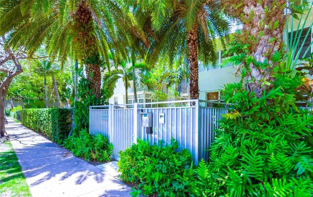 1340 Drexel Ave Unit 301 Miami Beach, FL Condo Active - Photo 1 of 18. Opens carousel modal