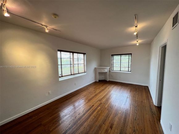 1535 Meridian Ave Unit 3