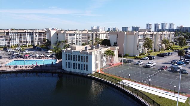 851 Three Islands Blvd Unit 411