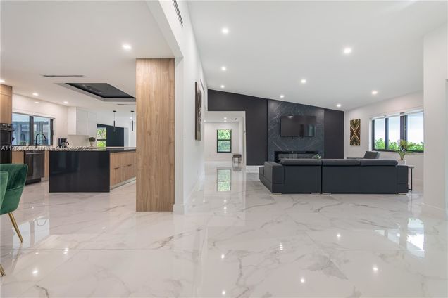 3850 SW 130th Ave Miami, FL House Active - Photo 1 of 82. Opens carousel modal