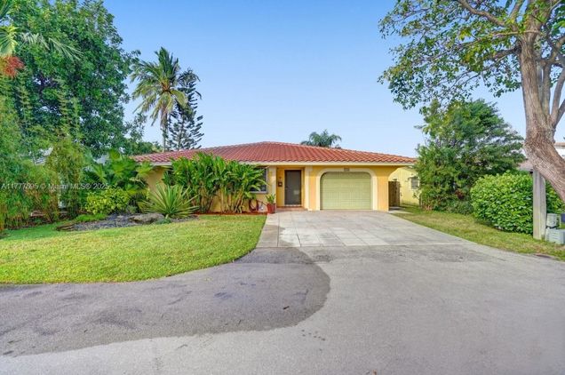755 NW 35th St Oakland Park, FL House Active - Photo 1 of 52. Opens carousel modal