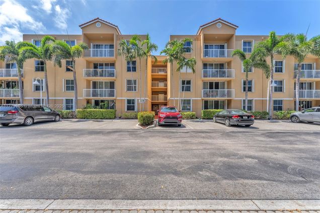619 E Sheridan St Unit 406 Dania Beach, FL Condo Active - Photo 1 of 32. Opens carousel modal