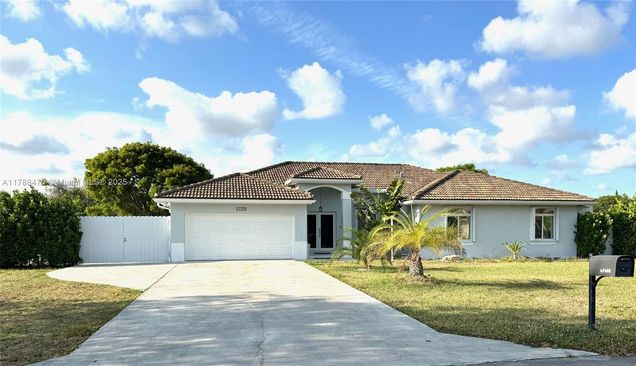 15433 SW 278th St