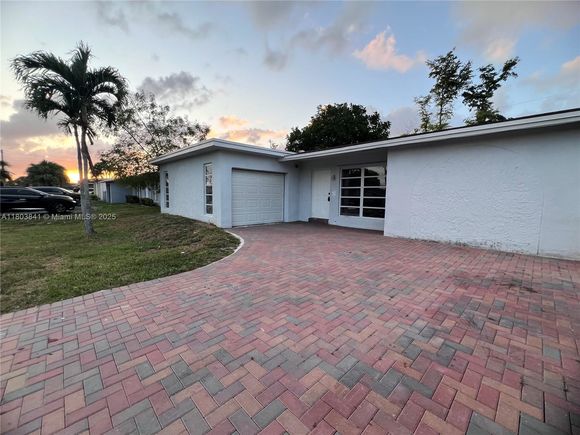 11431 NW 35th St Sunrise, FL House Active - Photo 1 of 13. Opens carousel modal