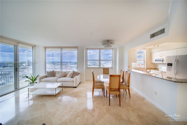 19501 W Country Club Dr Unit 1909