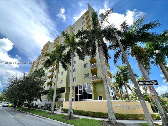 816 NW 11th Unit 1208 Miami, FL Condo Active - Photo 1 of 31. Opens carousel modal