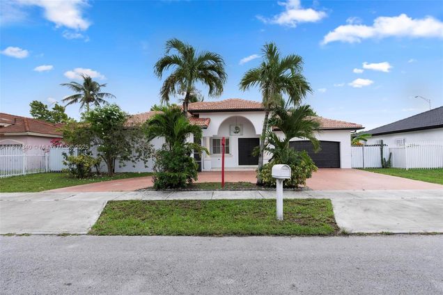 7089 W 4th Ct Hialeah, FL House Active - Photo 1 of 24. Opens carousel modal