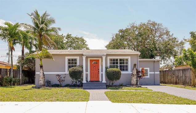 2740 Dewey St Hollywood, FL House Active - Photo 1 of 33. Opens carousel modal