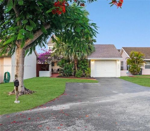 6863 SW 104th Ct Miami, FL House Active - Photo 1 of 42. Opens carousel modal