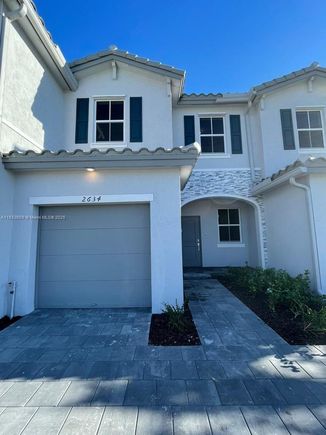 2634 SE 11th Ct Unit 2634 Homestead, FL Townhouse Active - Photo 1 of 20. Opens carousel modal