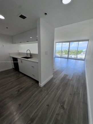 7601 E Treasure Dr Unit 1101 North Bay Village, FL Condo Active - Photo 1 of 22. Opens carousel modal