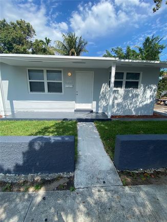 1219 N 20th Ave Unit 1219 Hollywood, FL House Active - Photo 1 of 17. Opens carousel modal