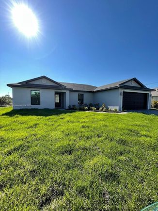 861 Winwood Cir Fort Myers, FL House Active - Photo 1 of 9. Opens carousel modal