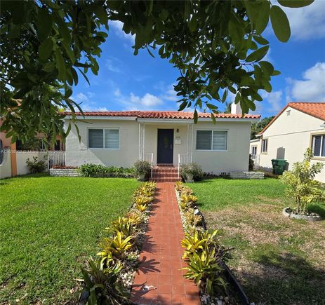 6428 SW 39th St Unit 0 Miami, FL House Active - Photo 1 of 17. Opens carousel modal