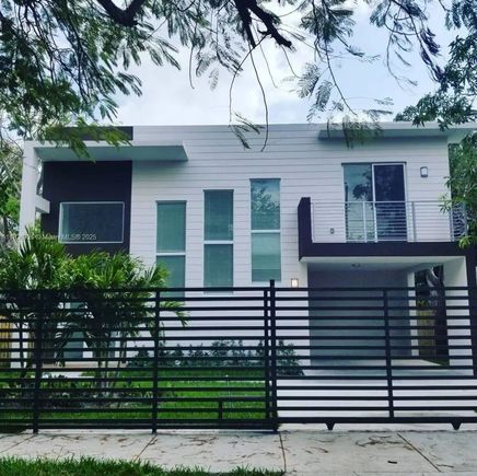 3790 Oak Ave Miami, FL House Active - Photo 1 of 6. Opens carousel modal