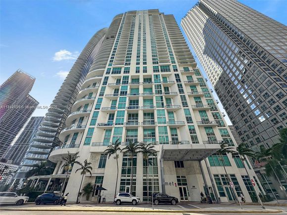 300 S Biscayne Blvd Unit T-1802 Miami, FL Condo Active - Photo 1 of 24. Opens carousel modal