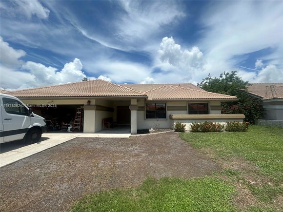 5809 Sun Pointe Cir