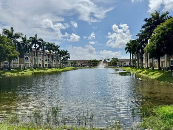 8800 NW 107th Ct Unit 202
