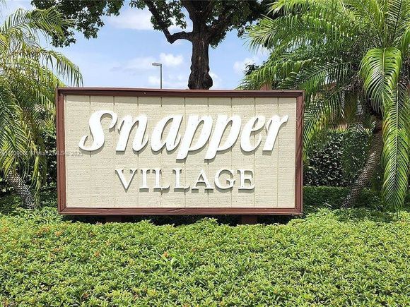 6524 SW 114th Pl Unit G77 Miami, FL Townhouse Active - Photo 1 of 15. Opens carousel modal