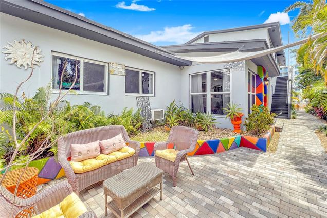 320 Hendricks Isle Unit 2 Fort Lauderdale, FL Apartment Active - Photo 1 of 17. Opens carousel modal