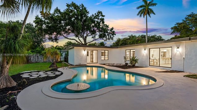 885 Azalea Ct Plantation, FL House Active - Photo 1 of 37. Opens carousel modal