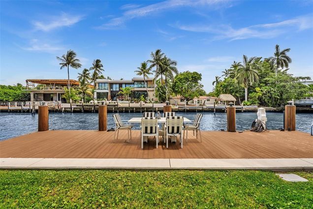 924 Belle Meade Island Dr