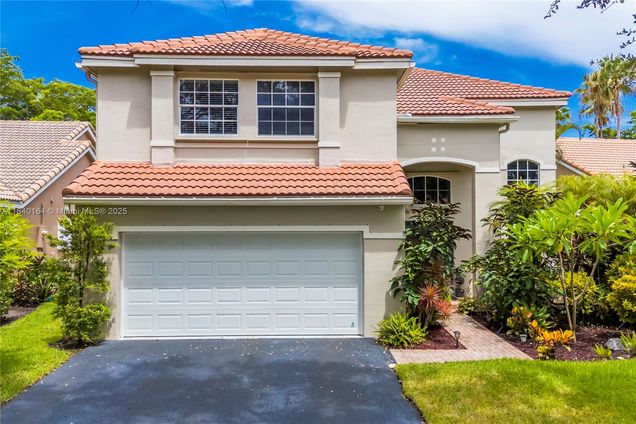 1204 Bayview Cir