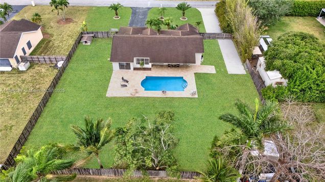 1641 NW 15th Ave