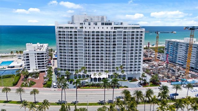 5401 Collins Ave Unit 629