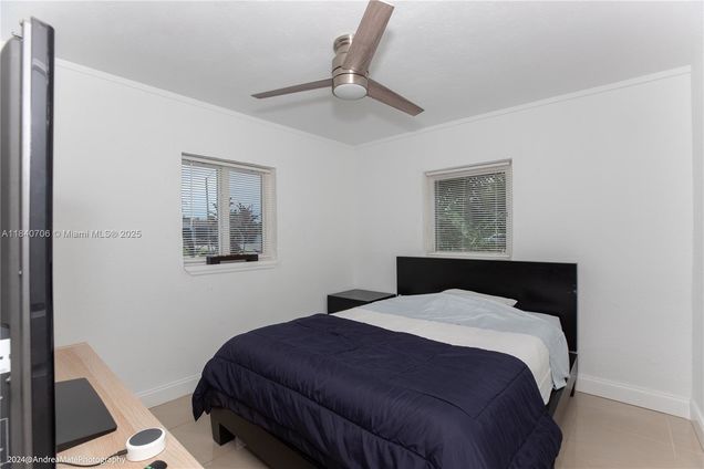 5901 NE 4th Ave Unit 1 Oakland Park, FL Condo Active - Photo 1 of 5. Opens carousel modal