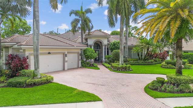2684 Riviera Ct