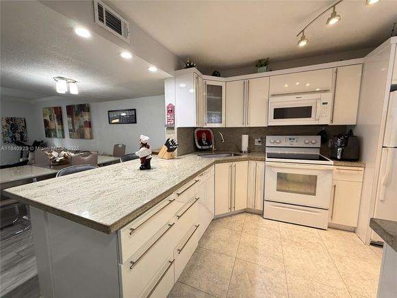 11 Olive Dr Unit E