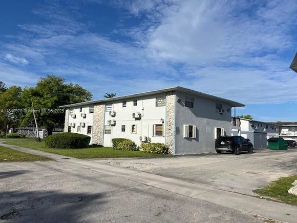 4590 SW 67th Ave Unit 14 Miami, FL Condo Active - Photo 1 of 10. Opens carousel modal