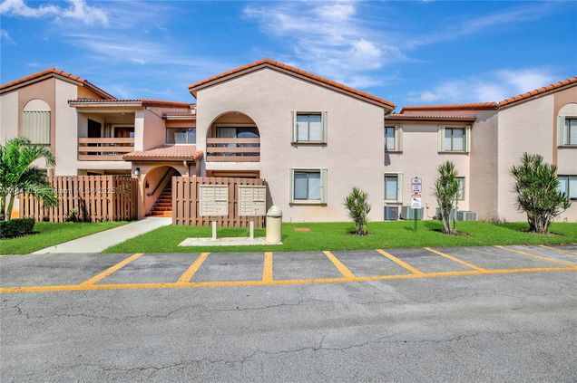 8999 SW 123rd Ct Unit 107