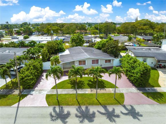 11020 SW 55 St