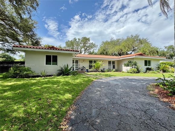7450 SW 165th Ter