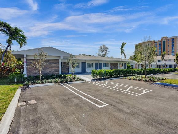 3204 3208 NE 9th St Pompano Beach, FL Multifamily Active - Photo 1 of 20. Opens carousel modal