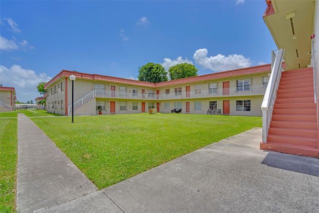 12850 SW 43rd Dr Unit 256-B Miami, FL Condo Active - Photo 1 of 27. Opens carousel modal