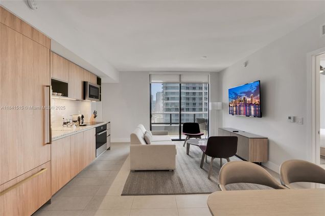 601 NE 1st Ave Unit 2405