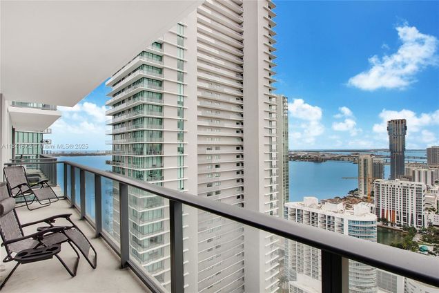 501 NE 31st St Unit 3607