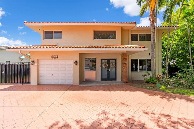 1539 SW 103rd Ave Miami, FL House Active - Photo 1 of 42. Opens carousel modal