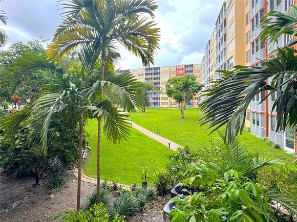 1750 NE 191st St Unit 224-4