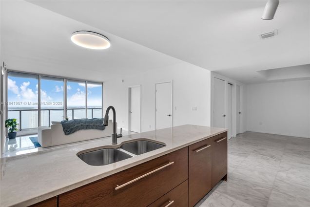 465 Brickell Ave Unit 3505