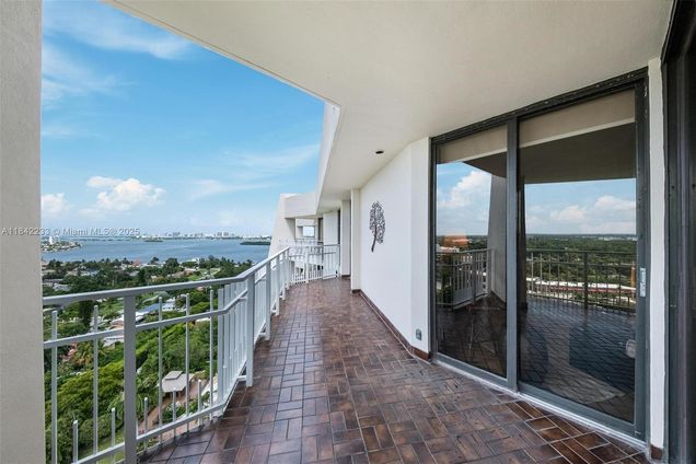 1000 Quayside Ter Unit TS-11 Miami, FL Condo Active - Photo 1 of 69. Opens carousel modal