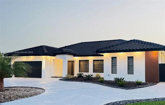 19614 SW 133rd Ct Miami, FL House Active - Photo 1 of 31. Opens carousel modal