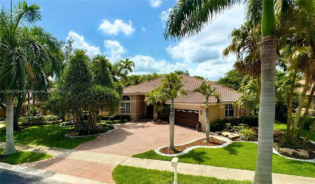 375 Sabal Way Weston, FL House Active - Photo 1 of 73. Opens carousel modal