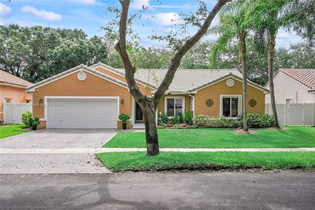1841 SW 124th Way