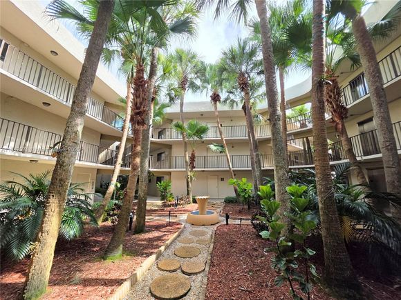 8075 SW 107th Ave Unit 320